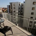 Green Garden Apartment